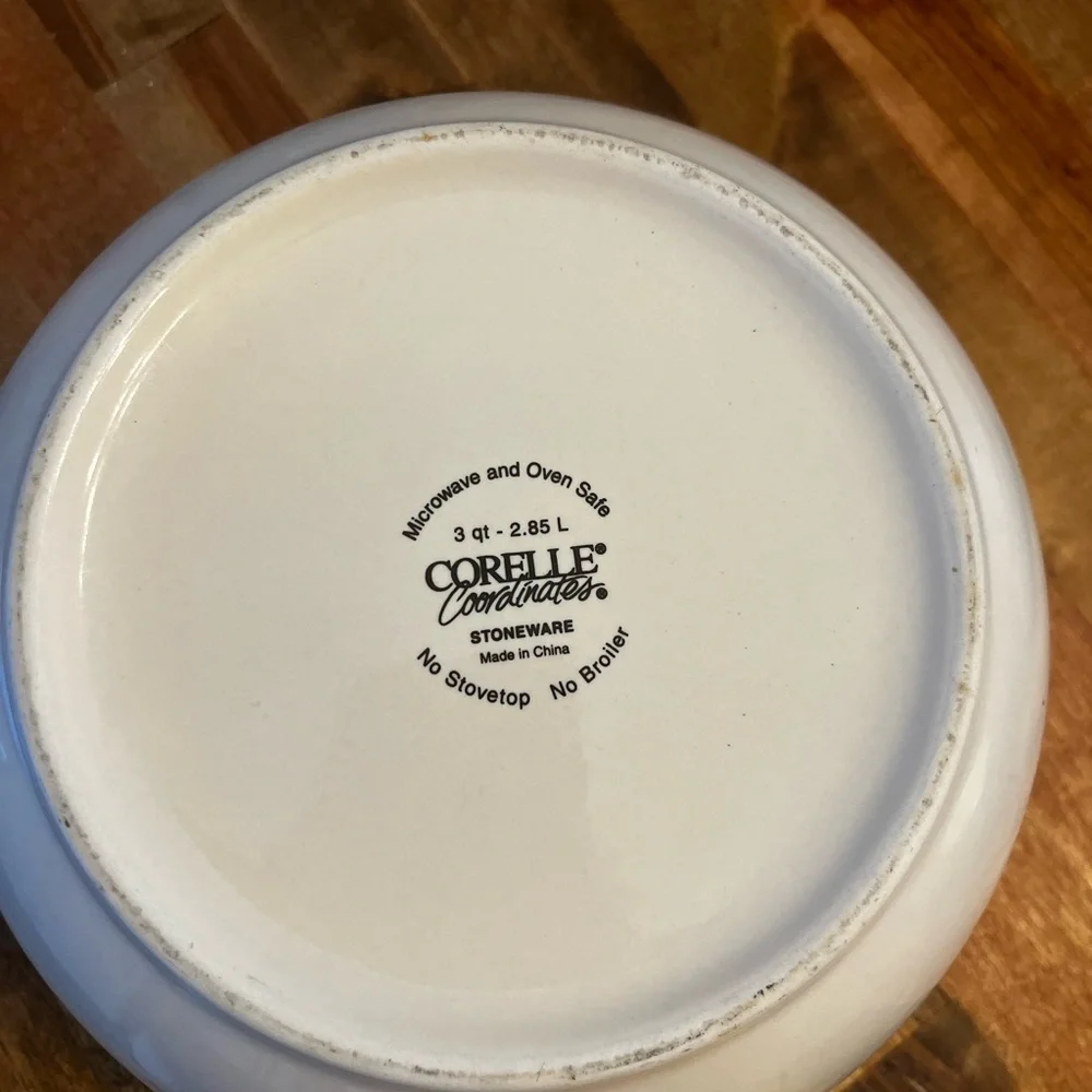 Vintage Corelle Stoneware Mixing Bowl with Floral Design - Picture 4 of 6